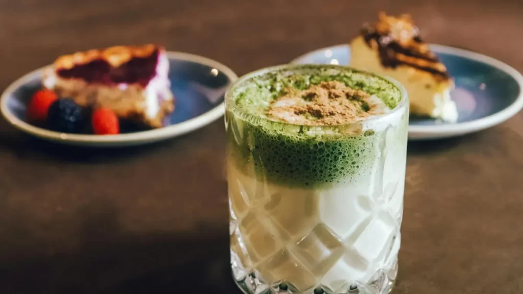 How to Make a Homemade Iced Matcha Latte? 4 How to Make a Homemade Iced Matcha Latte?