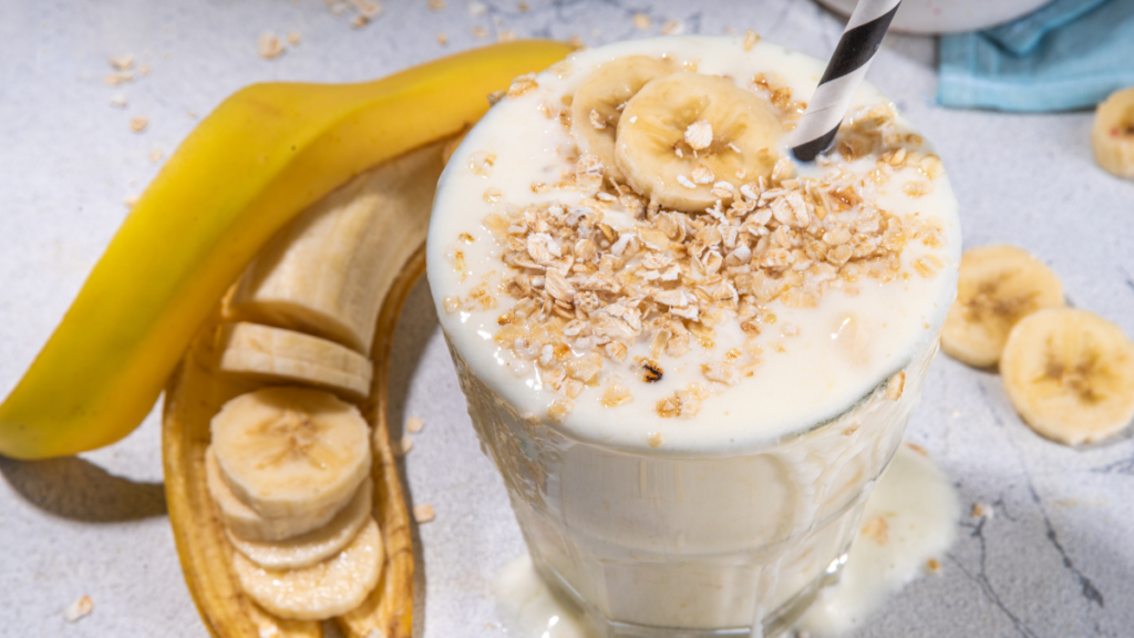 How to Make Thick & Creamy Banana Milkshake in just 60 Seconds! 1 How to Make Thick & Creamy Banana Milkshake in just 60 Seconds!